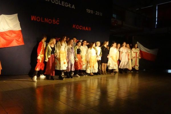 wito-niepodlegoci-15-20181118-156558211199BFA8FF-241E-5758-8F39-5CD9AEAFF261.jpg